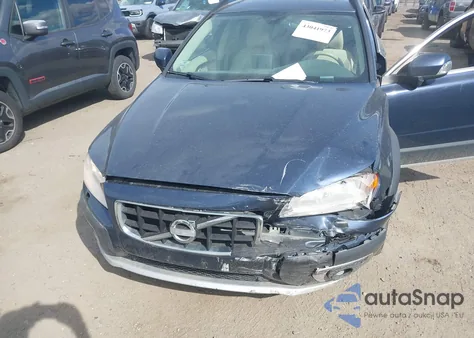 2011 Volvo Xc70 T6 z USA, uszkodzony, nr VIN YV4902BZ5B1096359